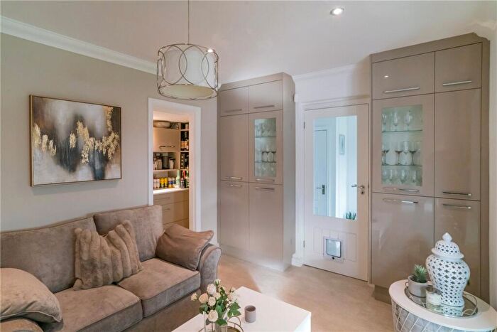5 Bedroom Detached House For Sale In Coronation Avenue, Cowes, Isle Of Wight, PO31