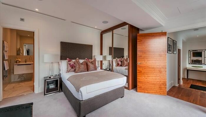 3 Bedroom Flat To Rent In Rainville Road, London, W6