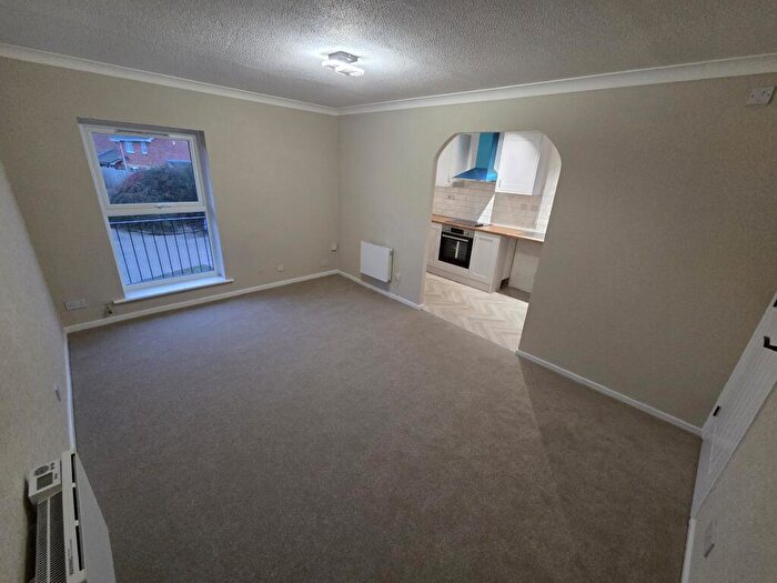 1 Bedroom Maisonette To Rent In Rochford Drive, Luton, LU2