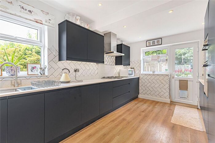 4 Bedroom Bungalow For Sale In Bower Road, Hextable, Kent, BR8