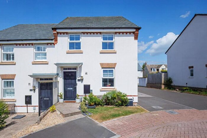 3 Bedroom Detached House For Sale In , Beaconsfield, Wick, Vale Of Glamorgan, CF71