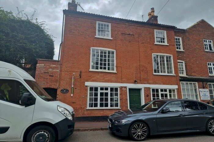 2 Bedroom Property To Rent In Kneeton Road, Nottingham, NG13