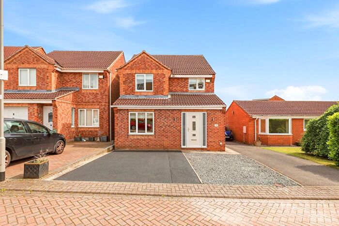 4 Bedroom Detached House For Sale In Rufford Close, Ryhill, WF4