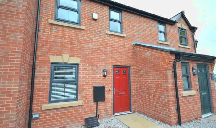 2 Bedroom House To Rent In Market Street, Droyslden, Manchester, M43