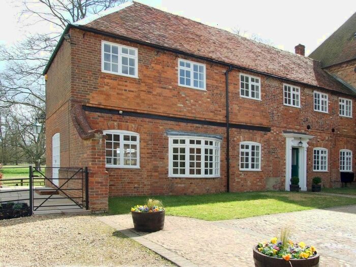 4 Bedroom Semi-Detached House To Rent In The Coach House, Addington, Bucks MK18