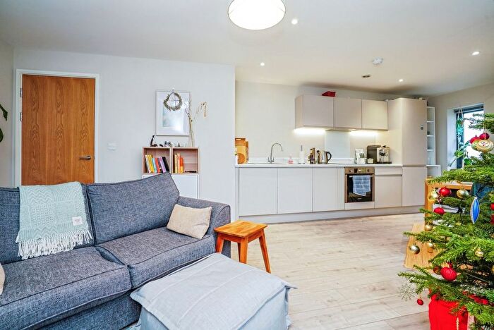 1 Bedroom Flat For Sale In Cross Green Lane, Cross Green, Leeds, West Yorkshire, LS9