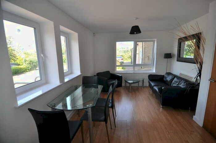 1 Bedroom Flat To Rent In Lunar Development, Otley Road, Bradford, BD3