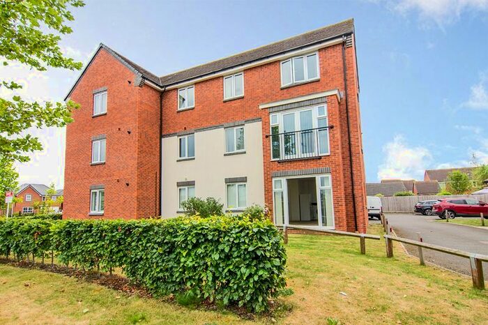 2 Bedroom Flat To Rent In Collis Close, Burntwood, WS7