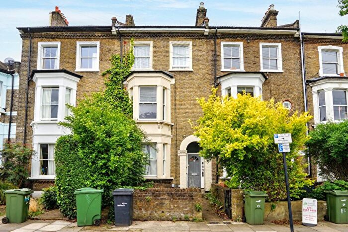 1 Bedroom Flat For Sale In Flat B, Hinton Road, Herne Hill, London, SE24