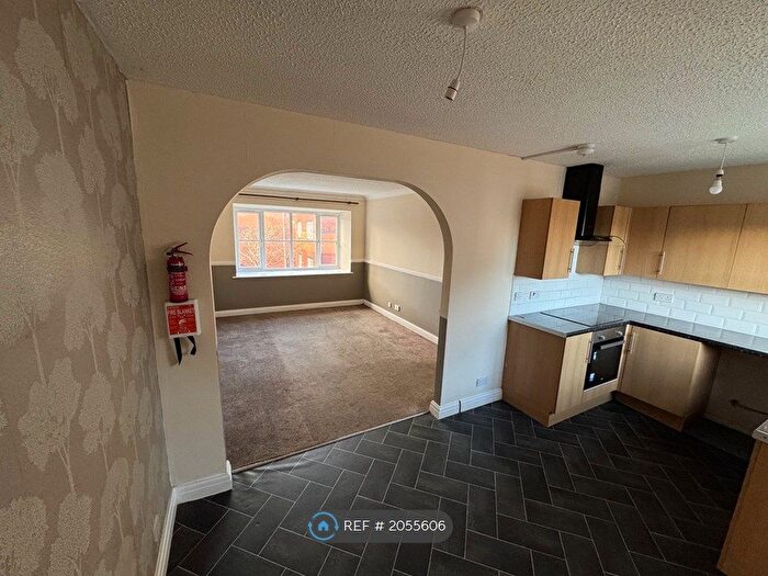 1 Bedroom Flat To Rent In Dove Tree Court, Blackpool, FY4
