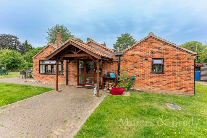 3 Bedroom Detached House For Sale In Hallfield Road, Thompson, Thetford, IP24