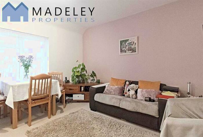1 Bedroom Apartment To Rent In Montague Road, Hanwell, W7