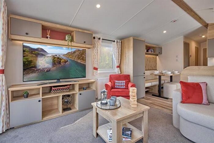 2 Bedroom Mobile/park Home For Sale In Lineside, Hubberts Bridge, Boston, PE20