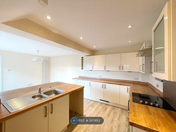 4 Bedroom Semi-Detached House To Rent In Green Park Road, Norwich, NR10