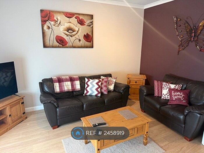 2 Bedroom Flat To Rent In Ground Floor, Aberdeen, AB11