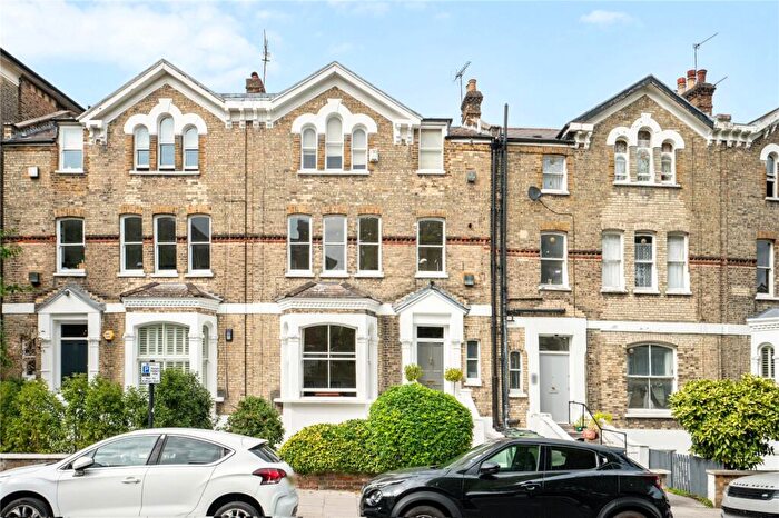 2 Bedroom Apartment For Sale In King Henrys Road, Primrose Hill, London, NW3
