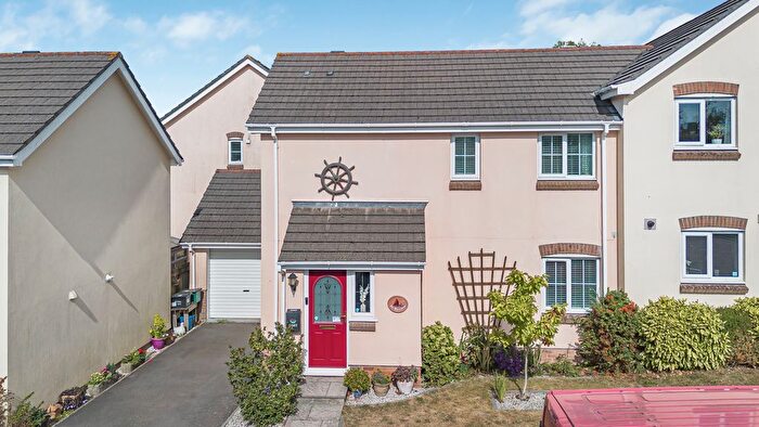 3 Bedroom Semi-Detached House For Sale In Knights Mead, Chudleigh Knighton, TQ13