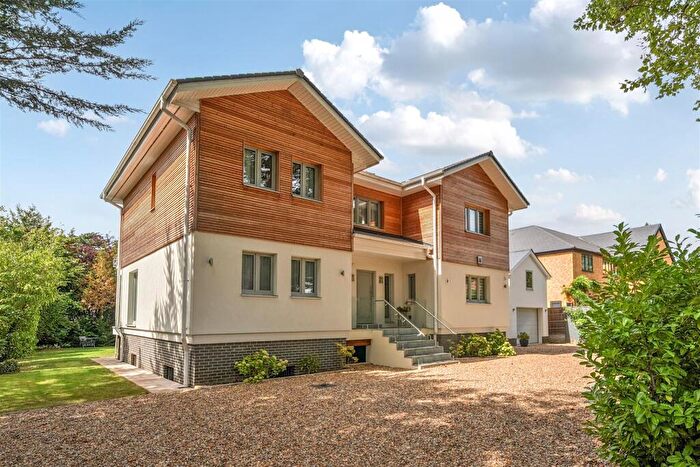 5 Bedroom Detached House For Sale In Woodhurst Road, Maidenhead, Riverside, SL6