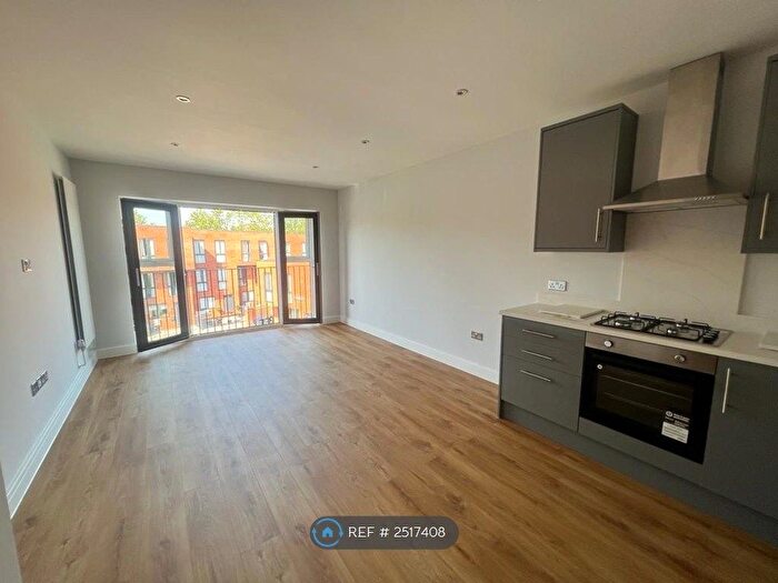 1 Bedroom Flat To Rent In Woking, Woking, GU21