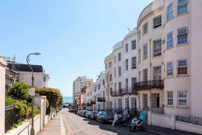 1 Bedroom Flat To Rent In Norfolk Square, BN1