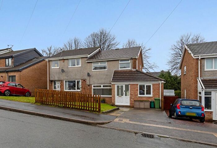 3 Bedroom Semi-Detached House For Sale In Ty Draw, Church Village, CF38