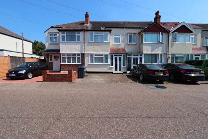 3 Bedroom Terraced House To Rent In Tadworth Ave, New Malden, KT3