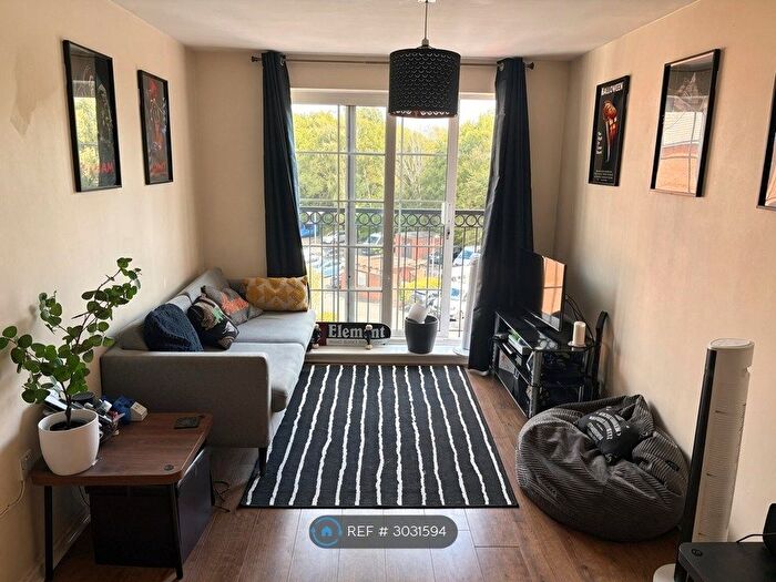 2 Bedroom Flat To Rent In Greenings Court, Warrington, WA2
