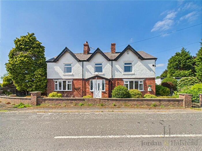 4 Bedroom Detached House For Sale In Yatehouse Lane, Byley, Middlewich, Cheshire, CW10