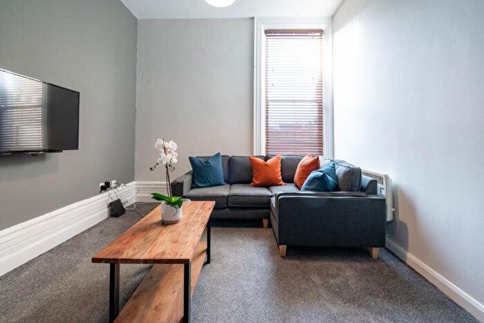 3 Bedroom Flat To Rent In Osborne Road, Newcastle, NE2
