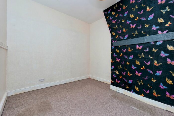 3 Bedroom Terraced House For Sale In Seymour Street, Denton, Manchester, Greater Manchester, M34