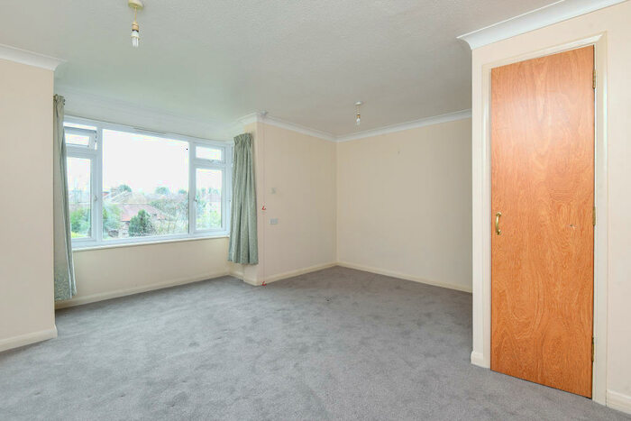 Studio To Rent In Homesdale Road, Bromley, BR2