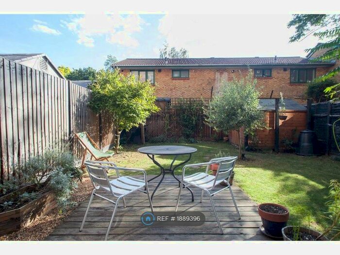 1 Bedroom Flat To Rent In Lee Street, London, E8