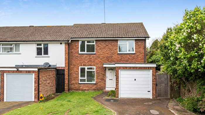 3 Bedroom End Of Terrace House For Sale In Parsonage Cl, Abbots Langley, WD5