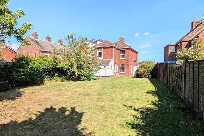 3 Bedroom Detached House For Sale In Funtley Hill, Funtley, Fareham, PO16