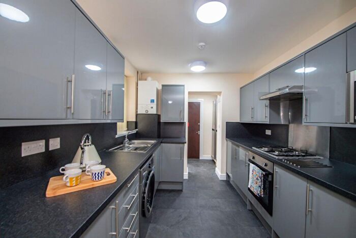 6 Bedroom Terraced House To Rent In Edinburgh Road, Kensington, Liverpool, L7