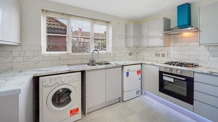 2 Bedroom Flat For Sale In Ley Street, Ilford, IG2