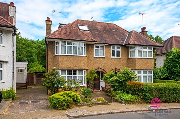 4 Bedroom Semi-Detached House For Sale In Holders Hill Gardens, London, NW4