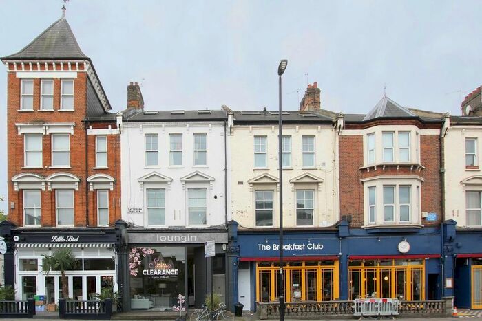 1 Bedroom Flat To Rent In Battersea Rise, London, SW11