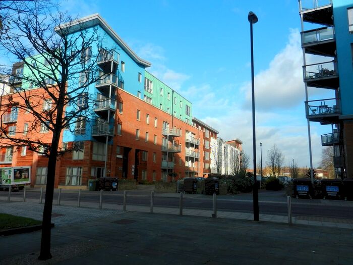 2 Bedroom Flat To Rent In Crown And Anchor House, Bristol, BS2