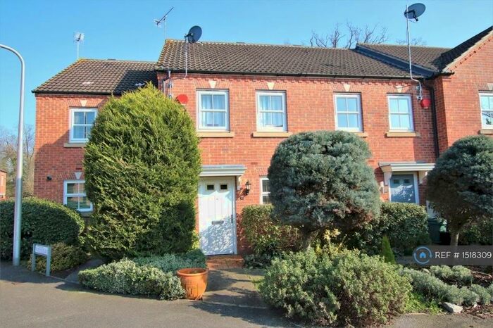 2 Bedroom Terraced House To Rent In Rosebay, Wokingham, RG40