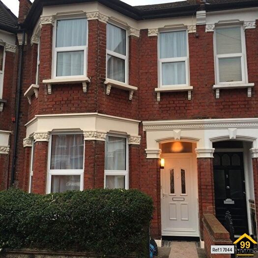 5 Bedroom Terraced House For Sale In Woodside Gardens, London, N17
