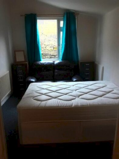 Block Of Flats To Rent In Penygraig Road, Swansea, SA1
