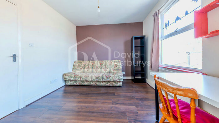 1 Bedroom Apartment To Rent In Blackstock Road, Finsbury Park, London, N4