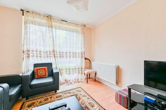 3 Bedroom Property To Rent In Eastcote Avenue, Perivale, Greenford, UB6