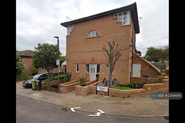 2 Bedroom Flat To Rent In Cartwright Place, Oldbrook, Milton Keynes, MK6