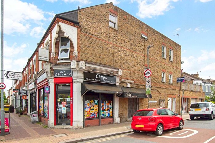 2 Bedroom Flat To Rent In Lower Richmond Road, Putney, SW15