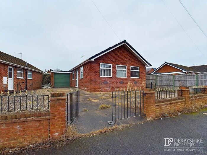 2 Bedroom Detached Bungalow For Sale In Brynsmoor Road, Brinsley, NG16