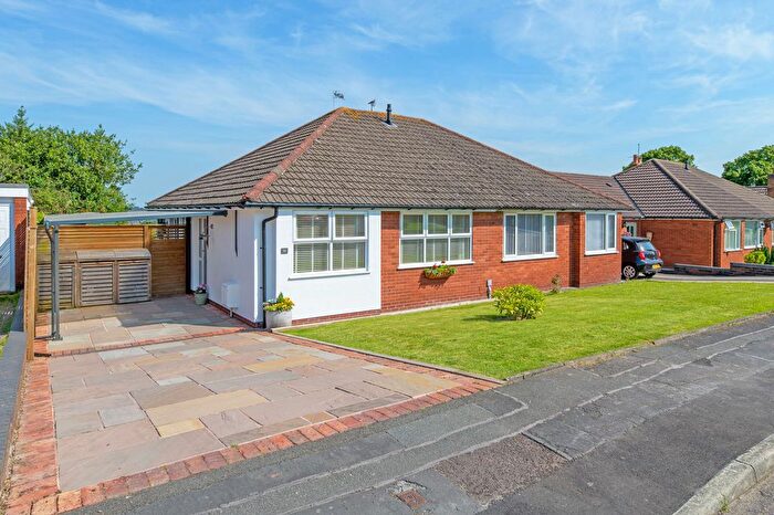 2 Bedroom Semi-Detached Bungalow For Sale In Bickerton Avenue, Frodsham, WA6