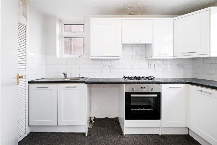 2 Bedroom Flat For Sale In Gardner Close, London, E11