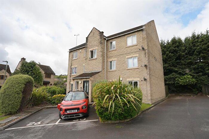 2 Bedroom Flat To Rent In Pinfold, Clayton, Bradford, BD14